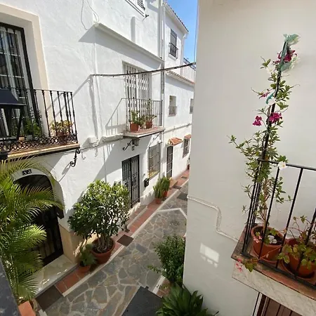 Tatil Evi Idyllic Townhouse In Old Town *