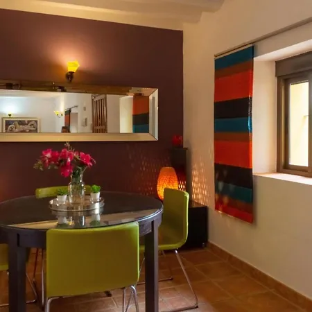 Idyllic Townhouse In Old Town Holiday home *