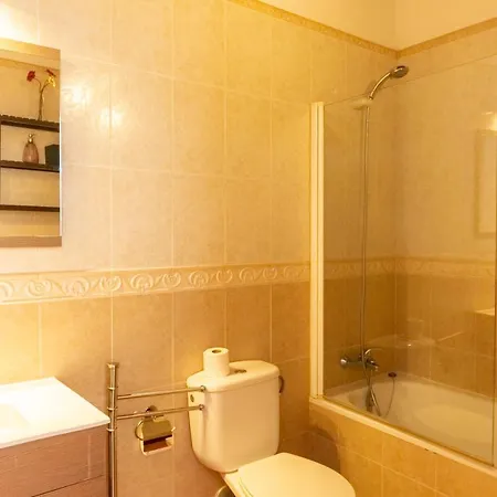 Idyllic Townhouse In Old Town