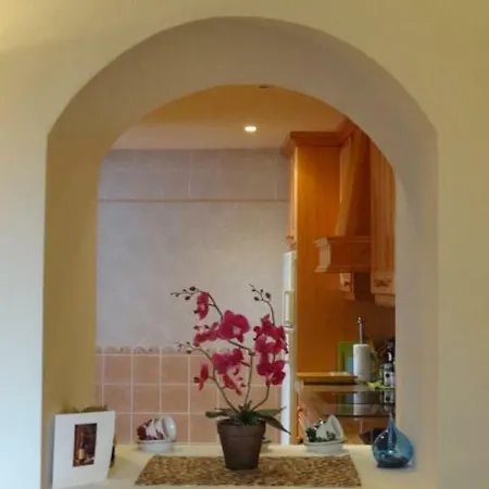 Idyllic Townhouse In Old Town