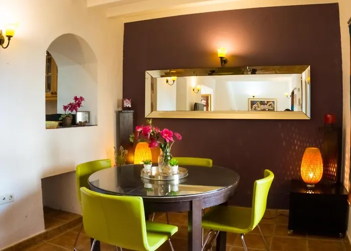 Tatil Evi Idyllic Townhouse In Old Town