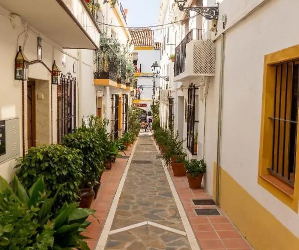 Idyllic Townhouse In Old Town Tatil Evi